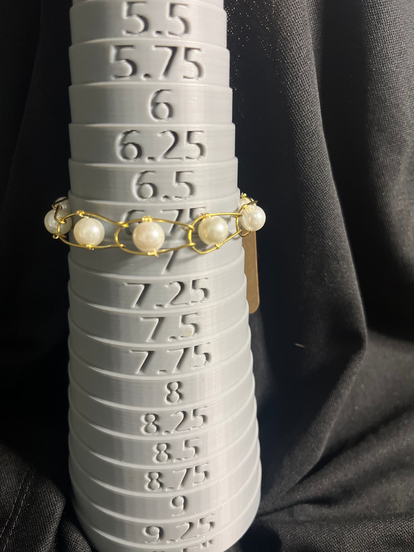 Pearl bracelet (sz 6.5)