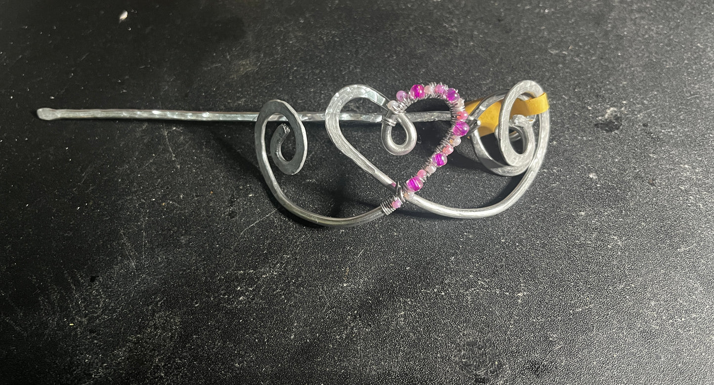 Shadow Love hair pin