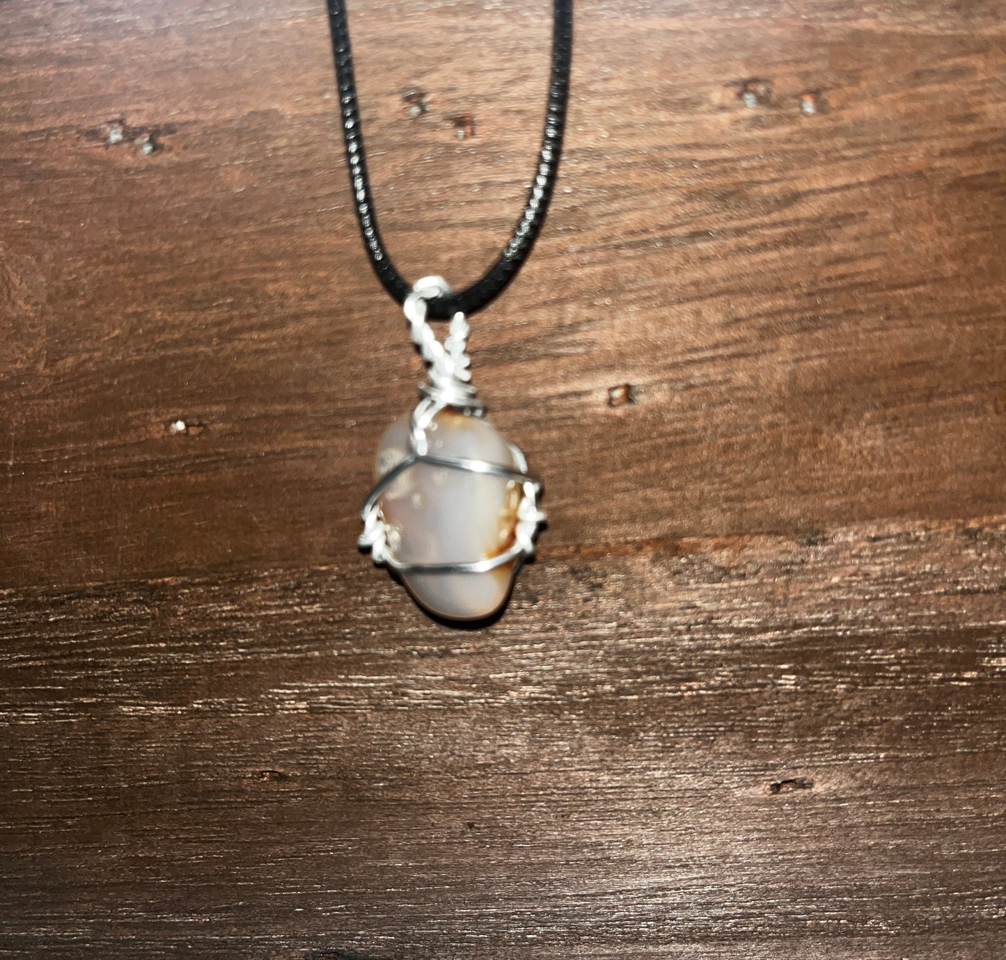 Agate pendant