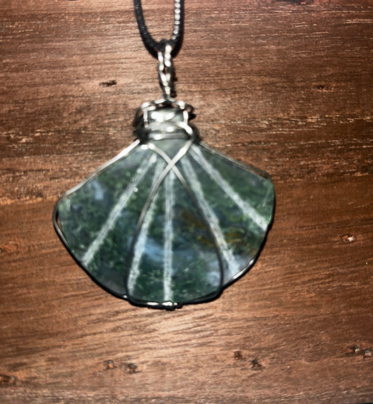 Moss Agate Shell pendant